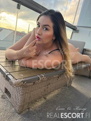 KARINA latina