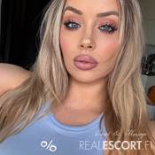 Adriana25