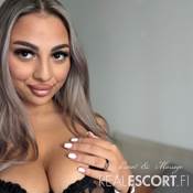 Big Tits Irisss