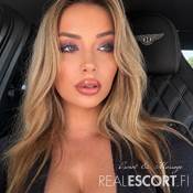 Adriana25